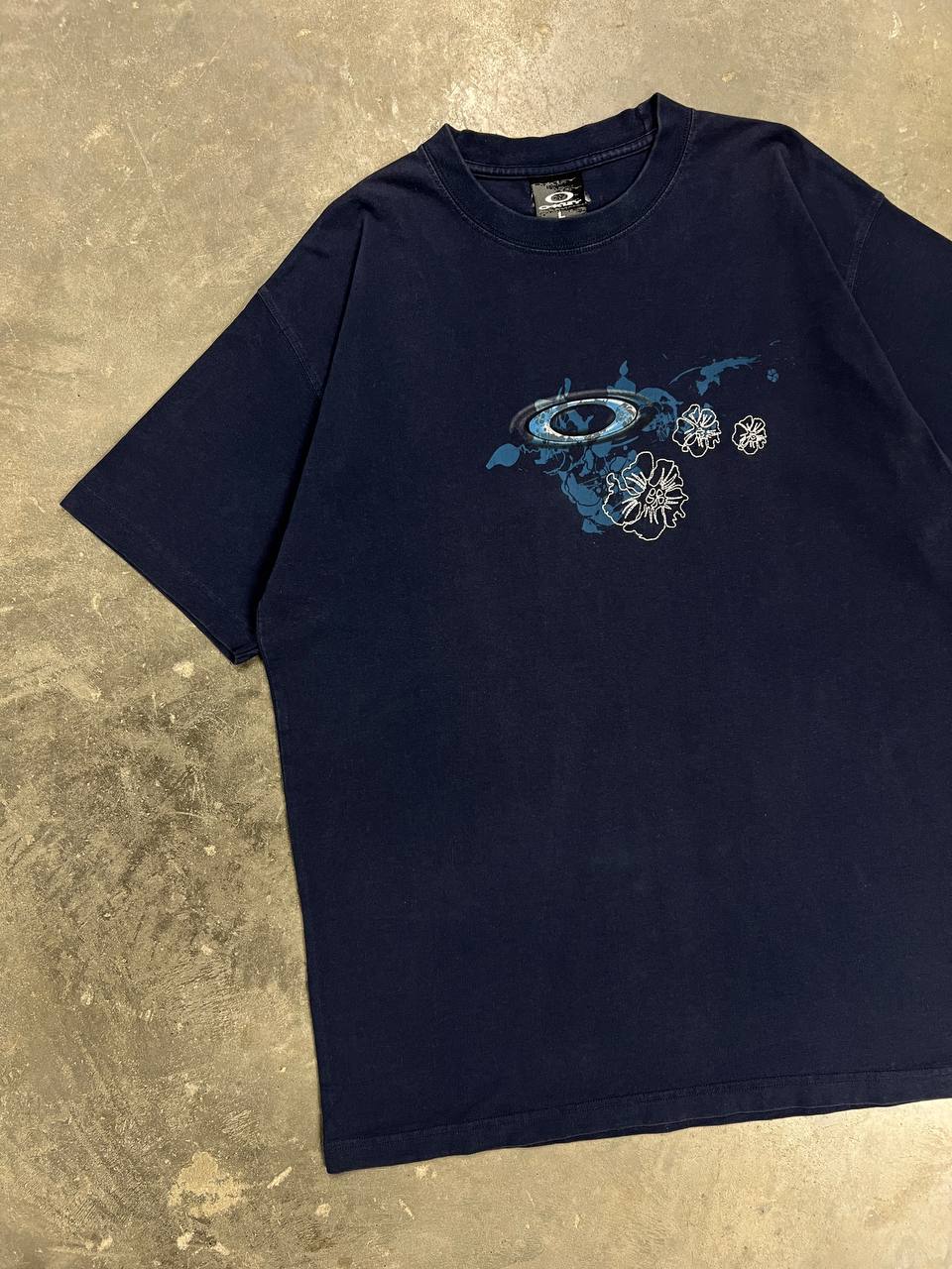 00s Vintage Oakley Hibiscus T-Shirt