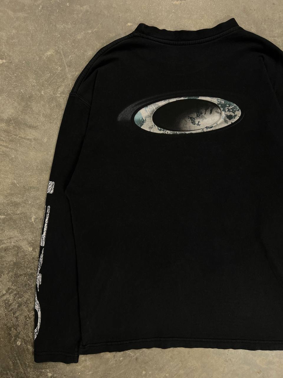 00s Vintage Oakley Longsleeve