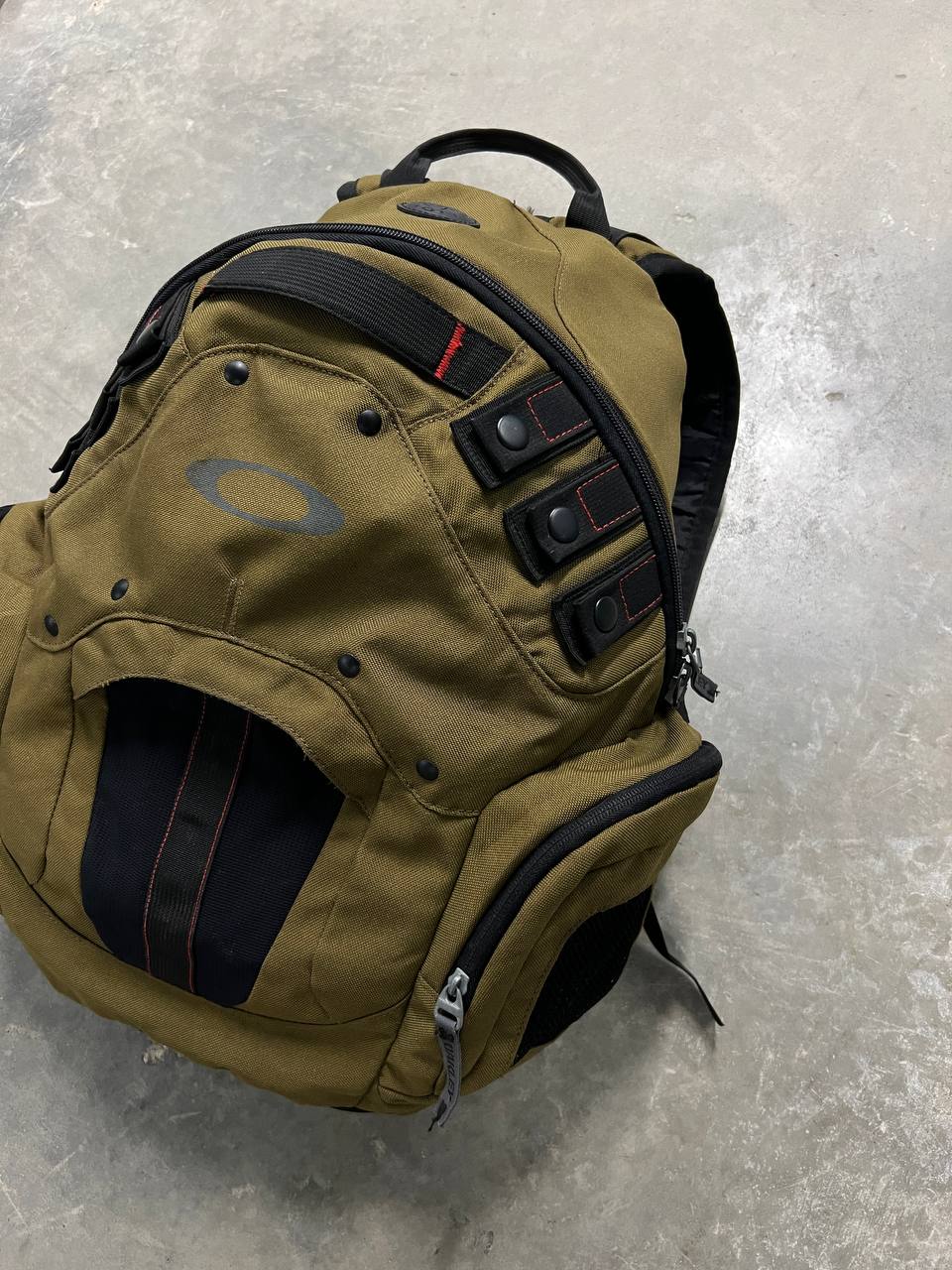 00s Vintage Oakley Planet Pack 2.0 Backpack