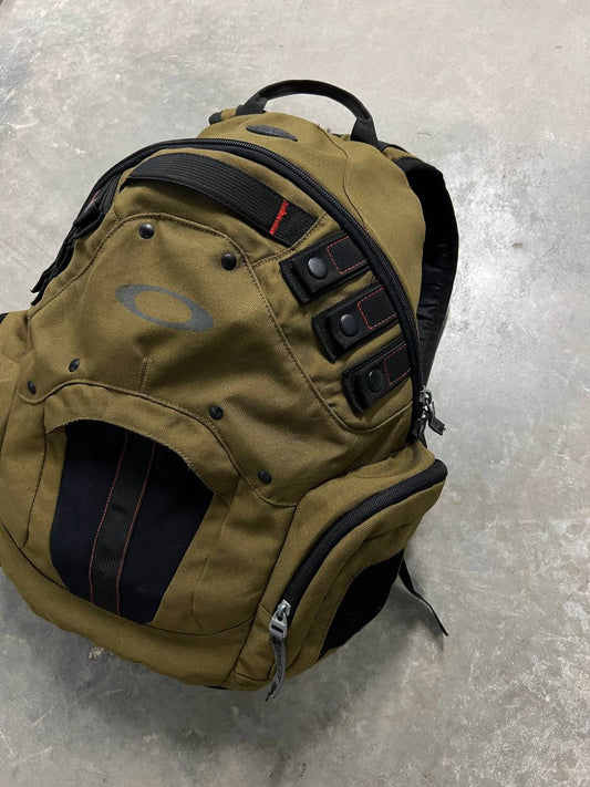 00s Vintage Oakley Planet Pack 2.0 Backpack