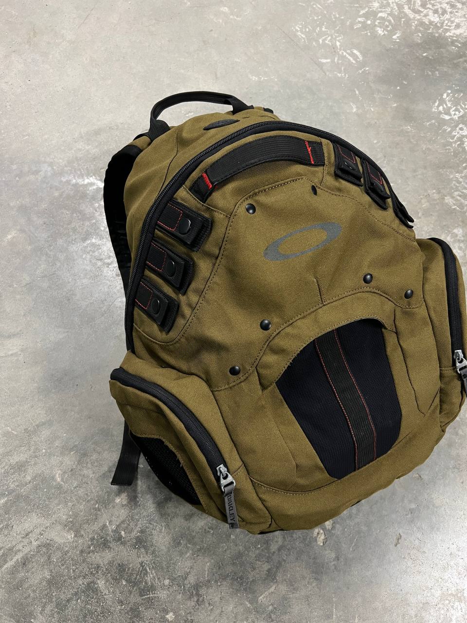 00s Vintage Oakley Planet Pack 2.0 Backpack