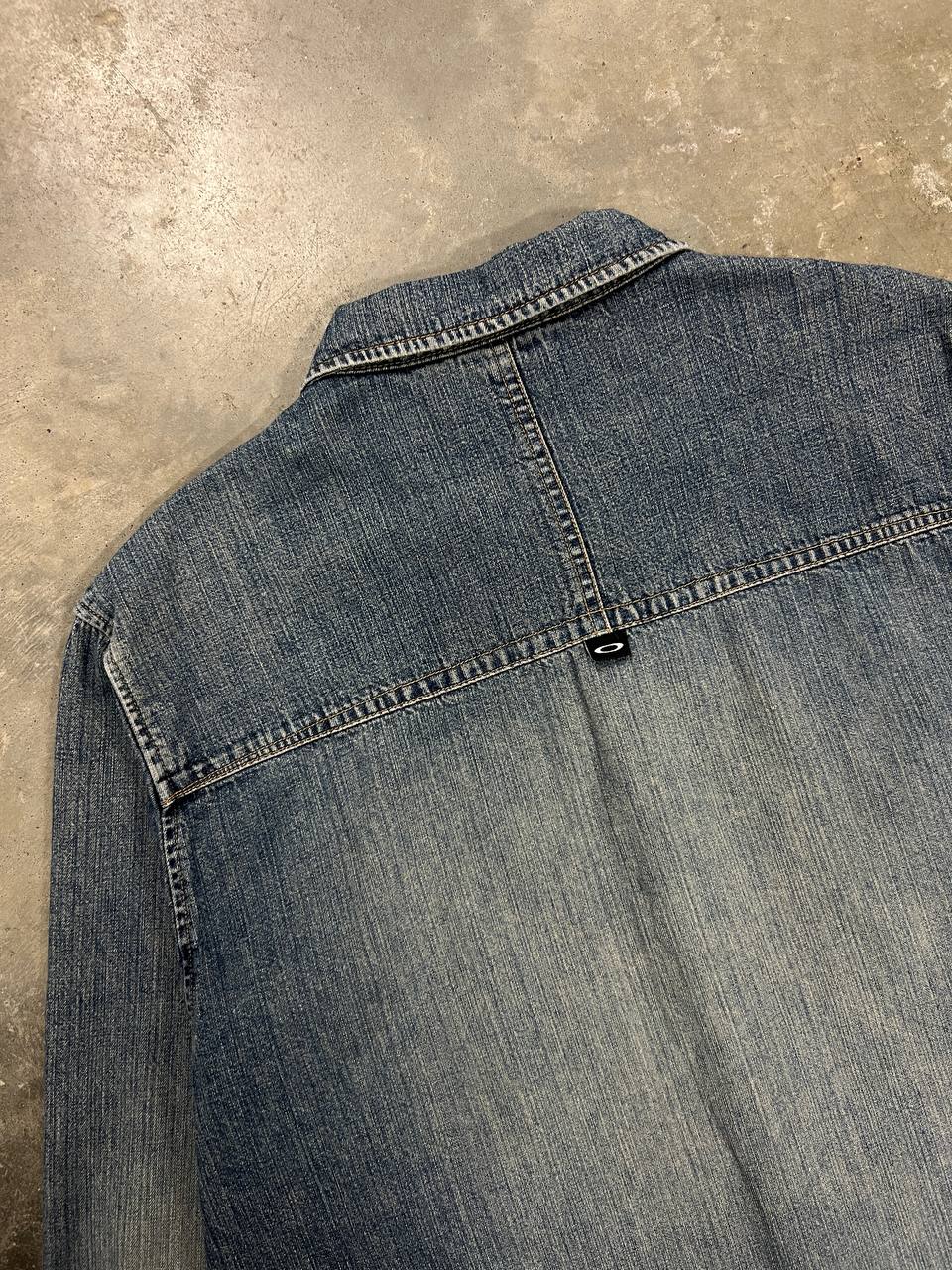 00s Vintage Oakley Denim Shirt