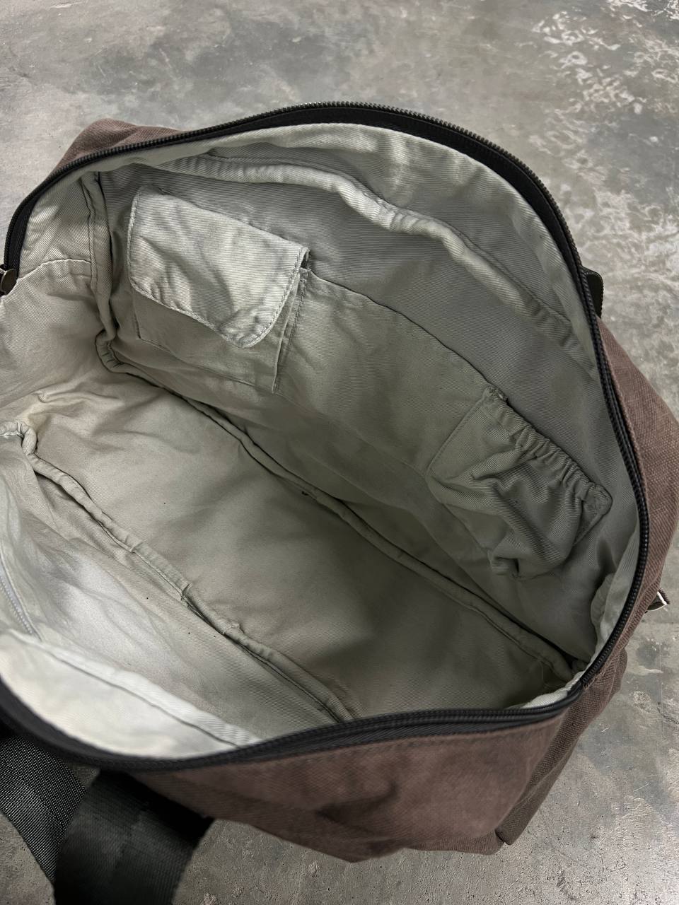 00s Vintage Oakley Swivel Mid Shoulder Hand Bag