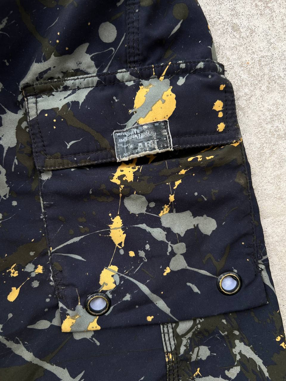 00s Vintage Oakley Hibiscus Shorts