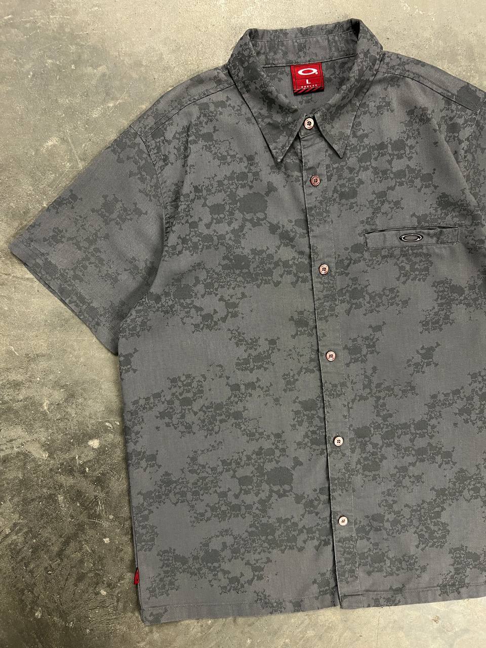 00s Vintage Oakley Skull Shirt
