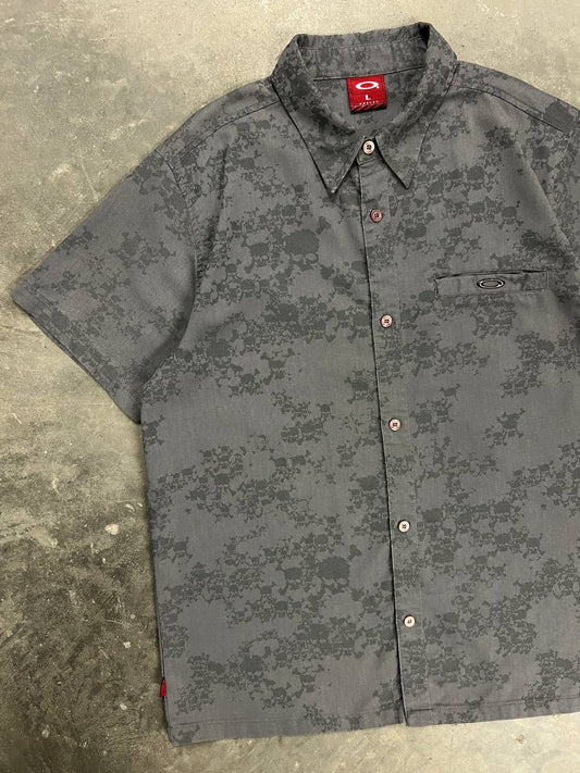 00s Vintage Oakley Skull Shirt