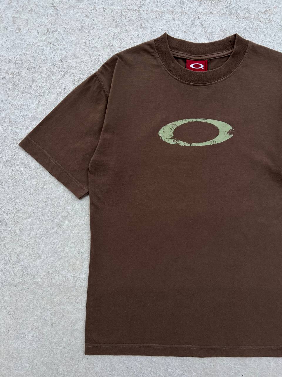 00s Vintage Oakley T-Shirt Center Logo