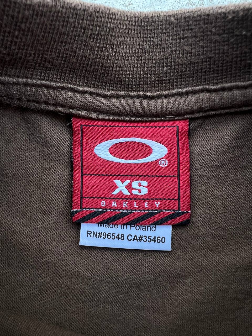00s Vintage Oakley T-Shirt Center Logo