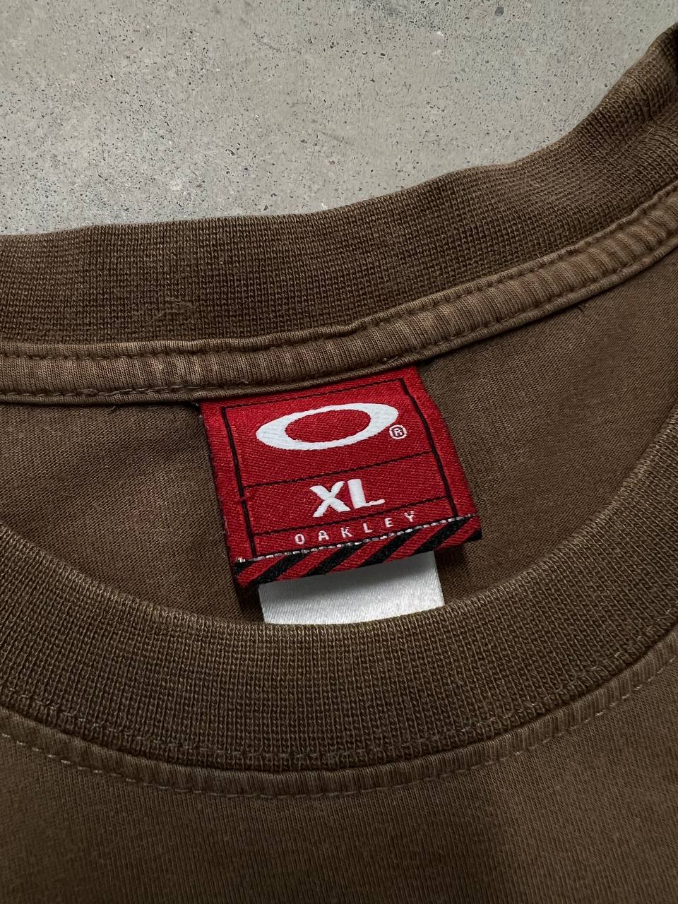 00s Vintage Oakley T-Shirt