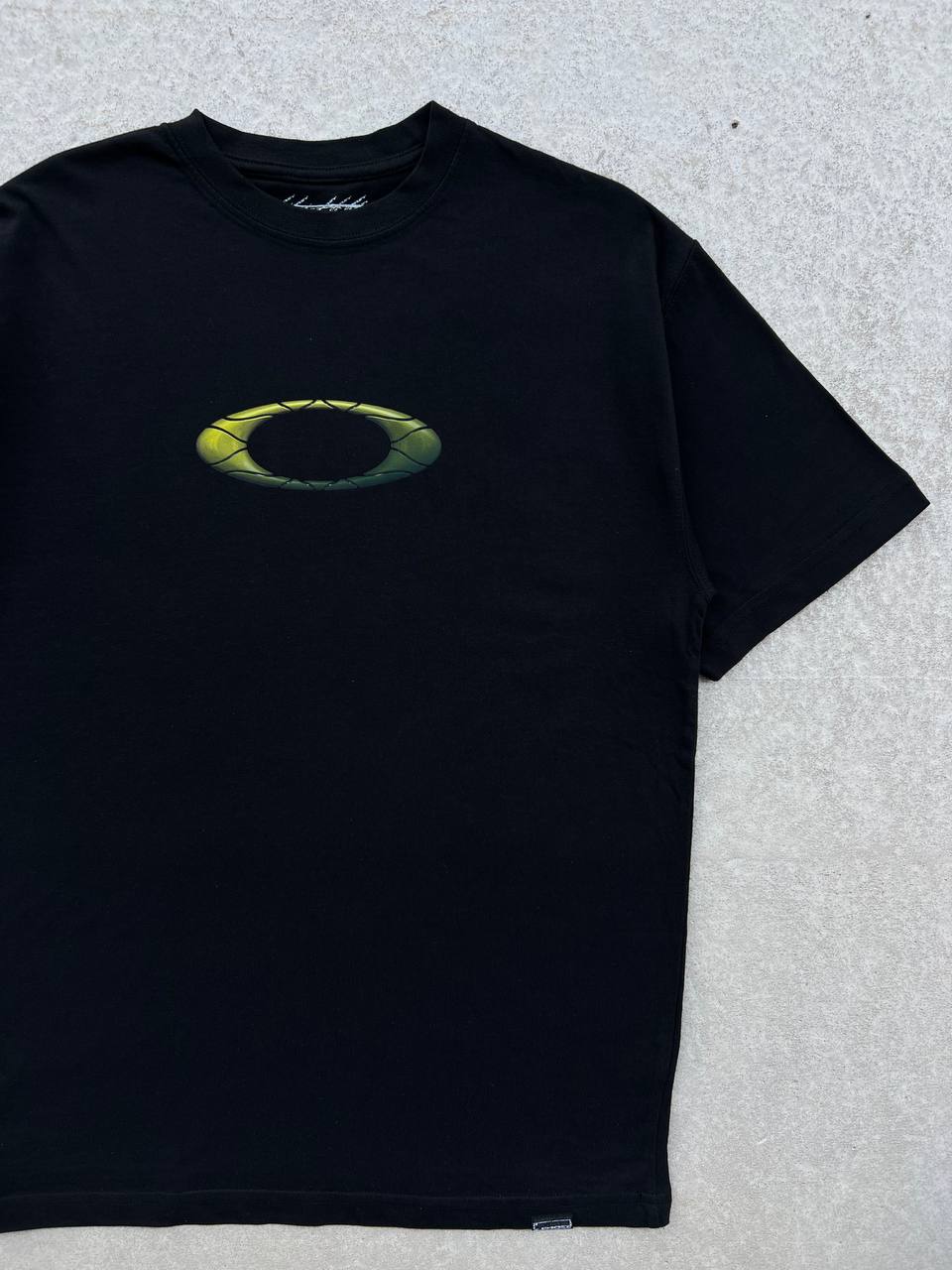 00s Vintage Oakley T-Shirt