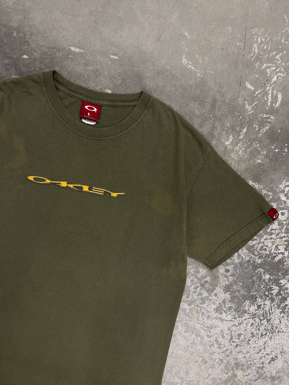 00s Vintage Oakley T-Shirt
