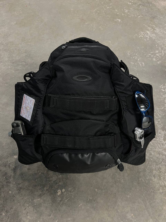 2006 Vintage Oakley Graphic Pack 2.0 Backpack