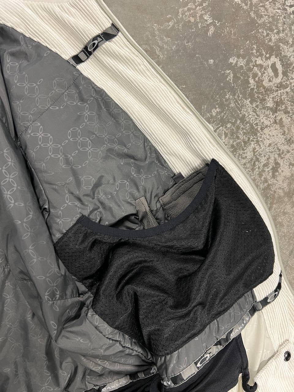 2008 Oakley Corduroy Jacket