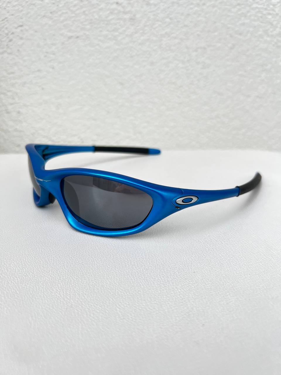 2000 Vintage Oakley XX Twenty Electric Blue Sunglasses