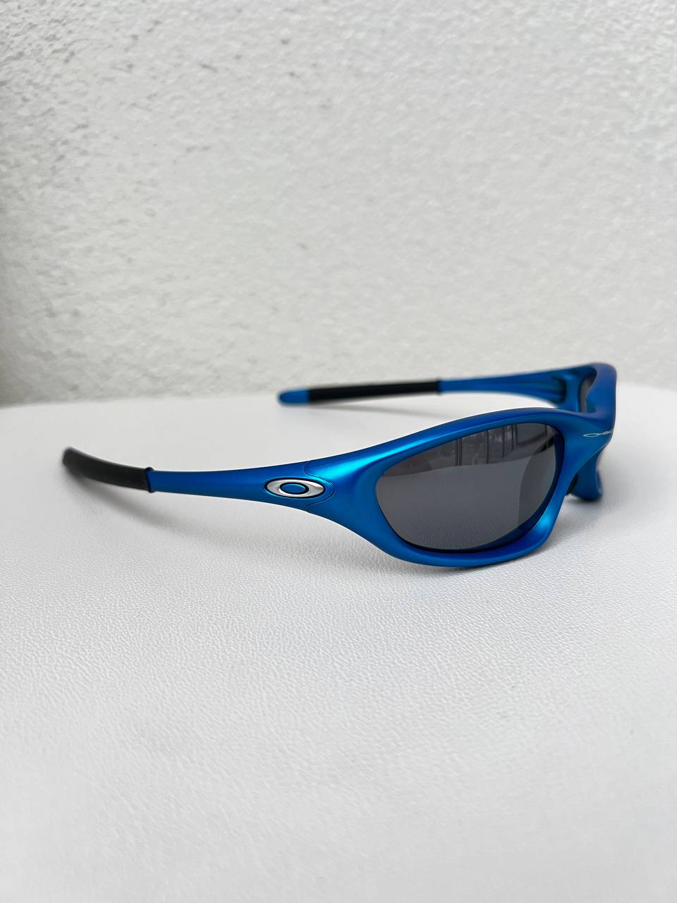 2000 Vintage Oakley XX Twenty Electric Blue Sunglasses
