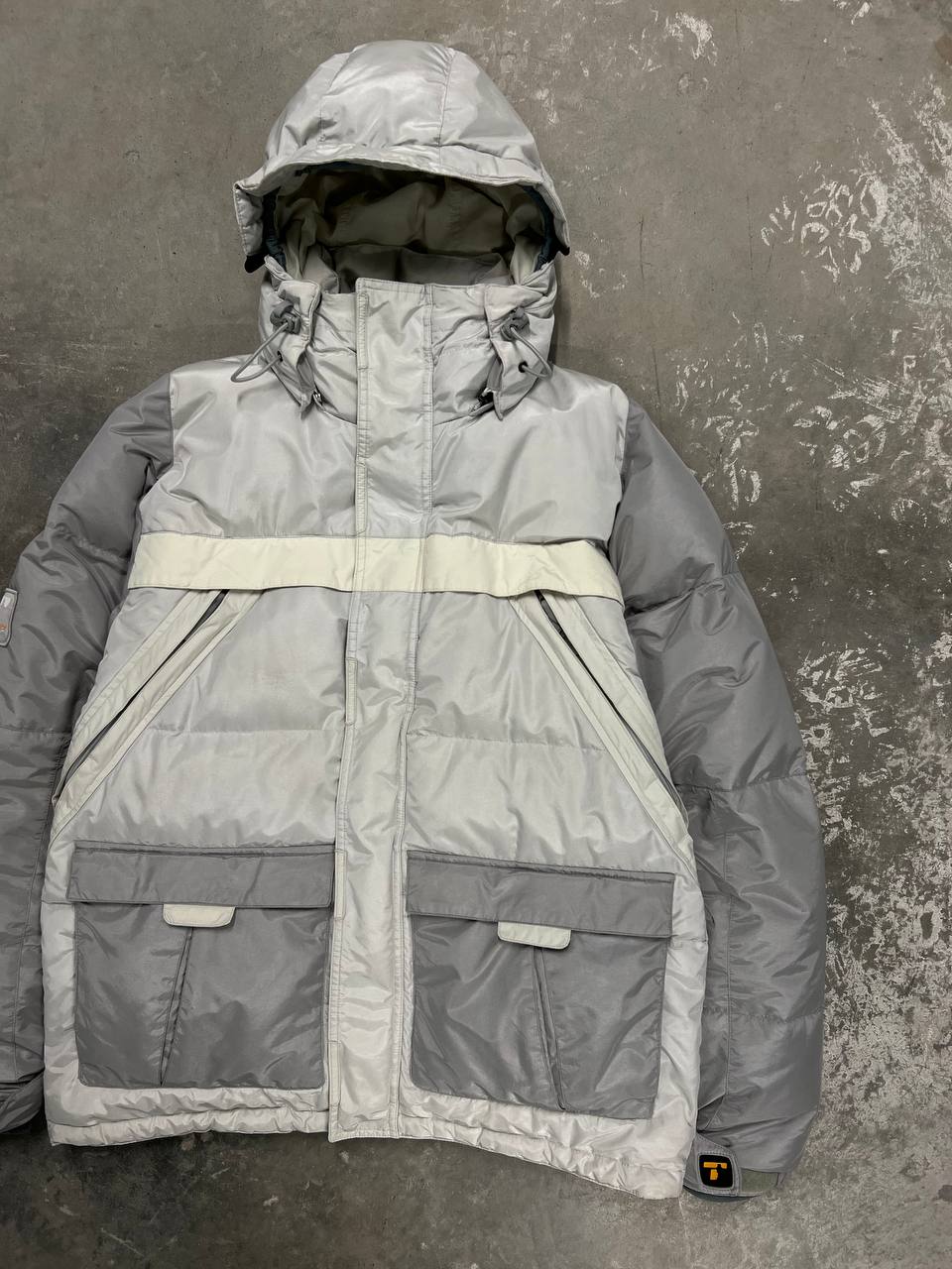2000s Vintage Burton Snowboards 64 Tactic Puffer Jacket