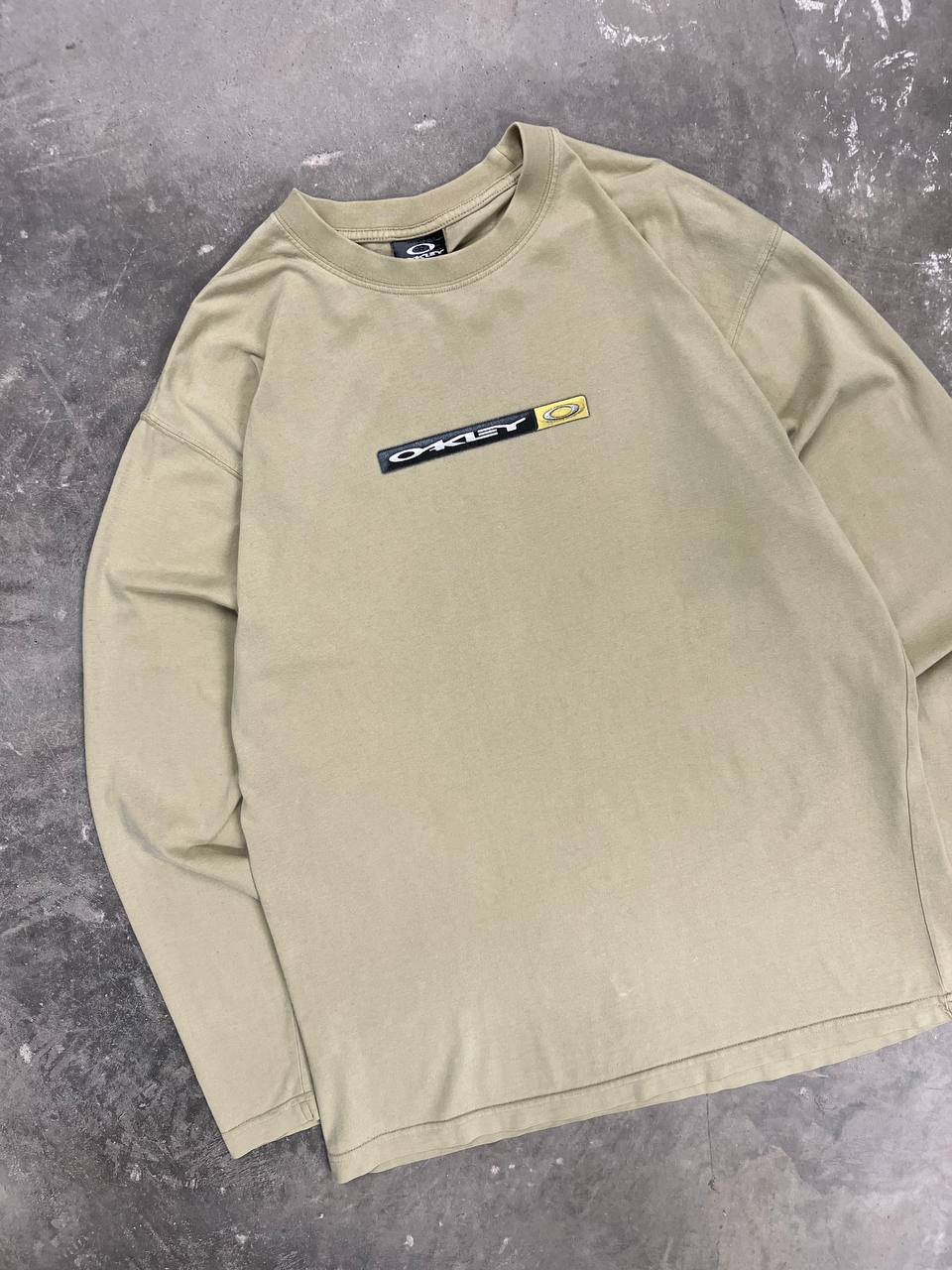 2000s Vintage Oakley Long Sleeve T-Shirt