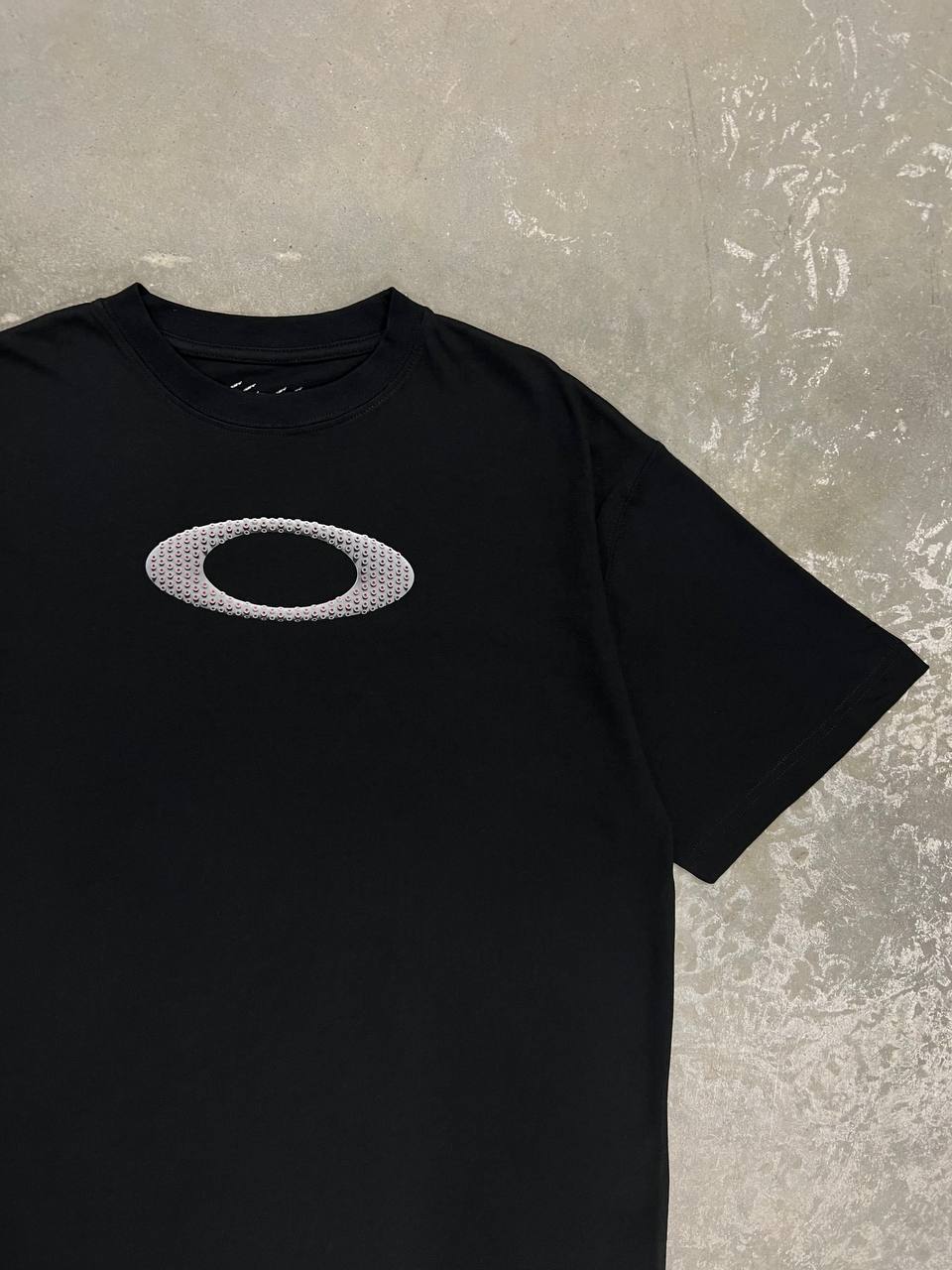 2000s Vintage Oakley T-Shirt Octopus Tentacles