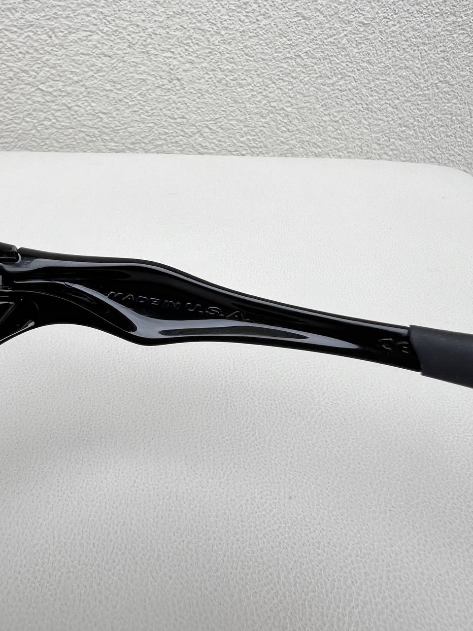 2004 Vintage Oakley Unknown Polished Black / Black Iridium Sunglasses