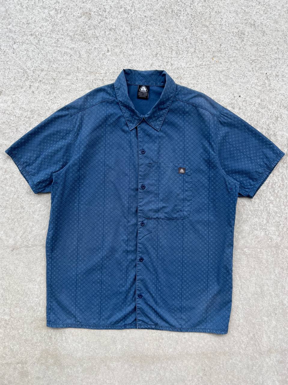 2004 Vintage Nike ACG Shirt