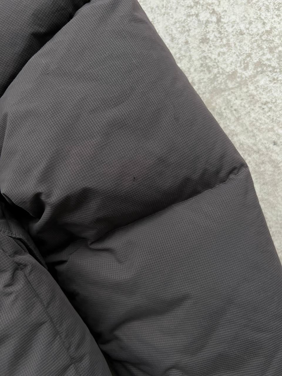 2004 Vintage Salomon Puffer Jacket