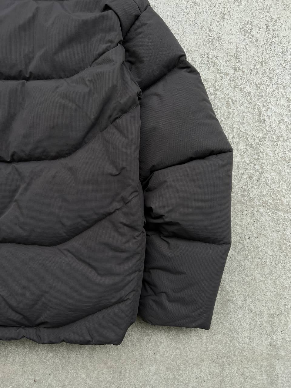 2004 Vintage Salomon Puffer Jacket