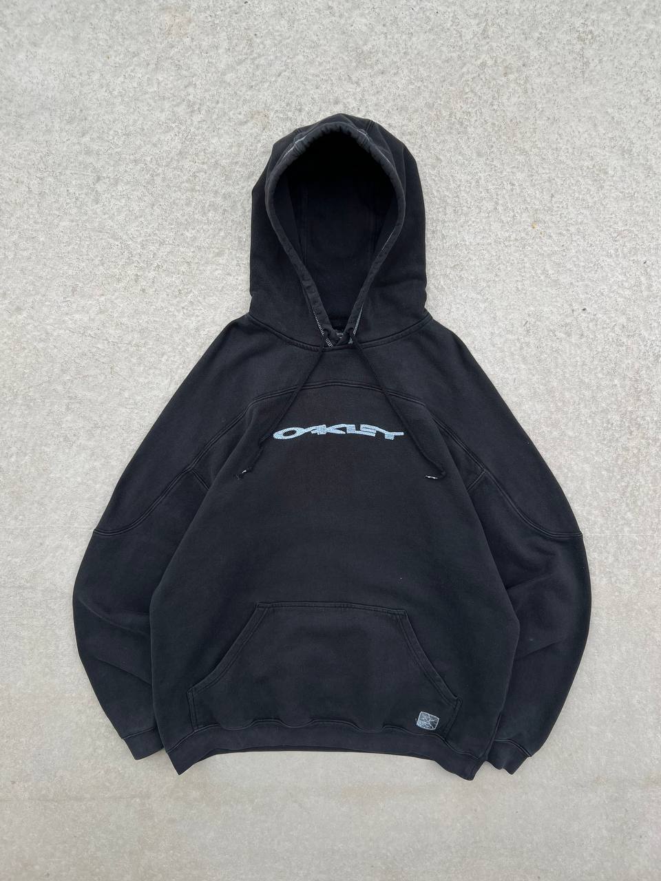 2005 Vintage Oakley Hoodie