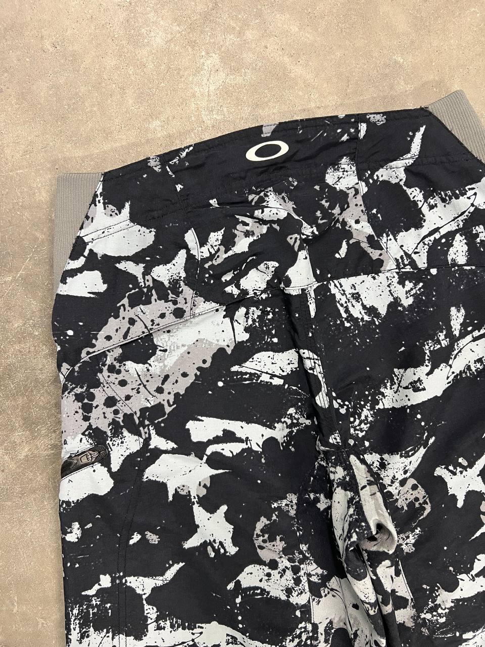 2007 Oakley Ventilated Camo Shorts