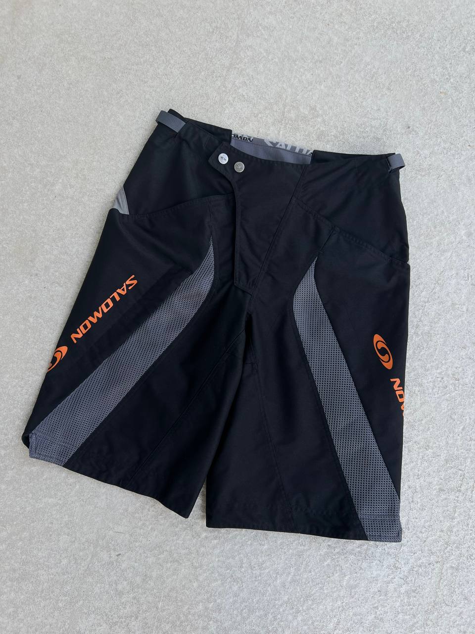 2007 Vintage Salomon Shorts