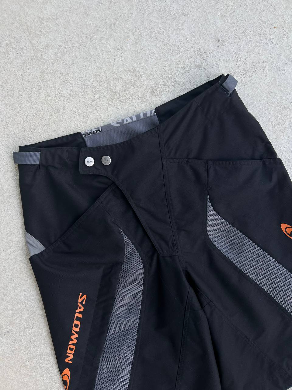 2007 Vintage Salomon Shorts