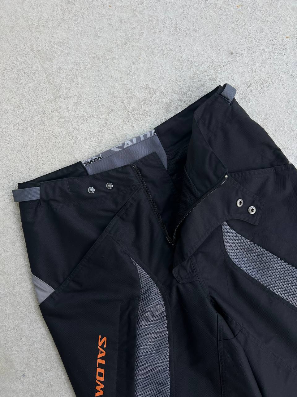 2007 Vintage Salomon Shorts