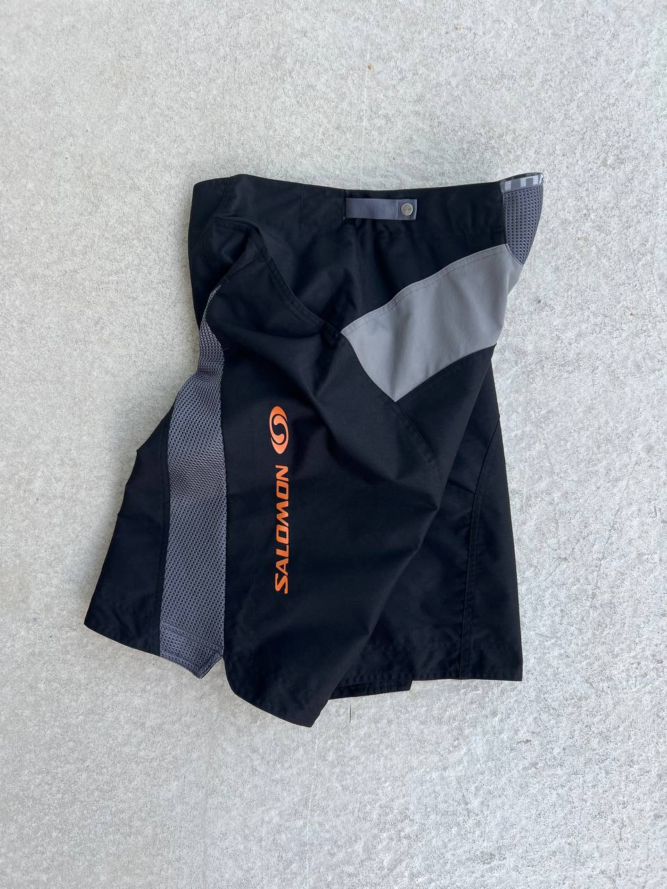 2007 Vintage Salomon Shorts
