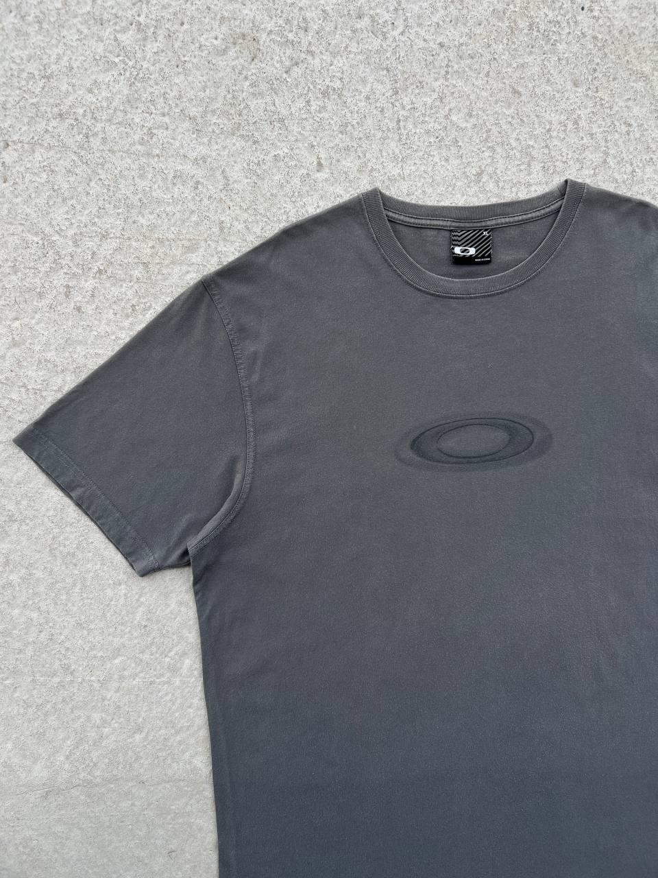 2011 Oakley T-Shirt Center Logo