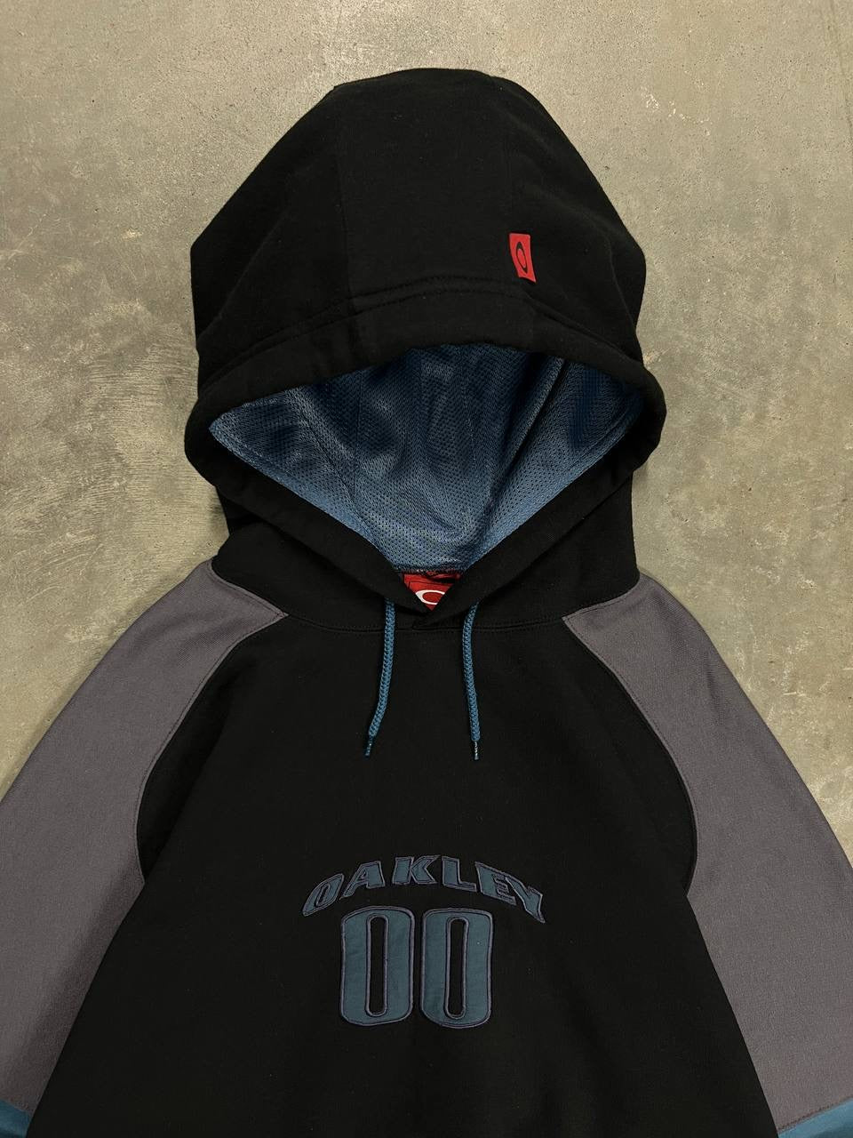 00s Vintage Oakley Hoodie