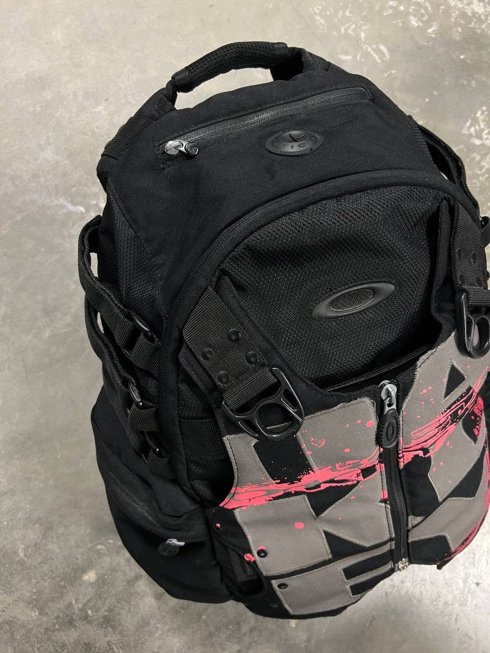 2006 Vintage Oakley Graphic Pack 2.0 Backpack
