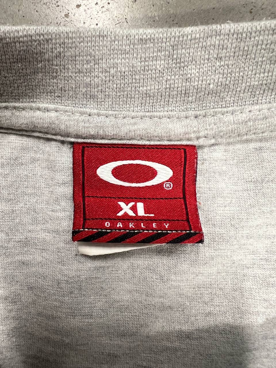 00s Vintage Oakley T-Shirt Center Logo