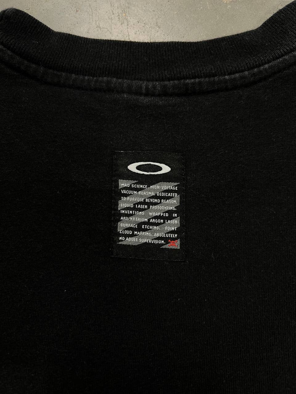 00s Vintage Oakley Center Logo T-Shirt