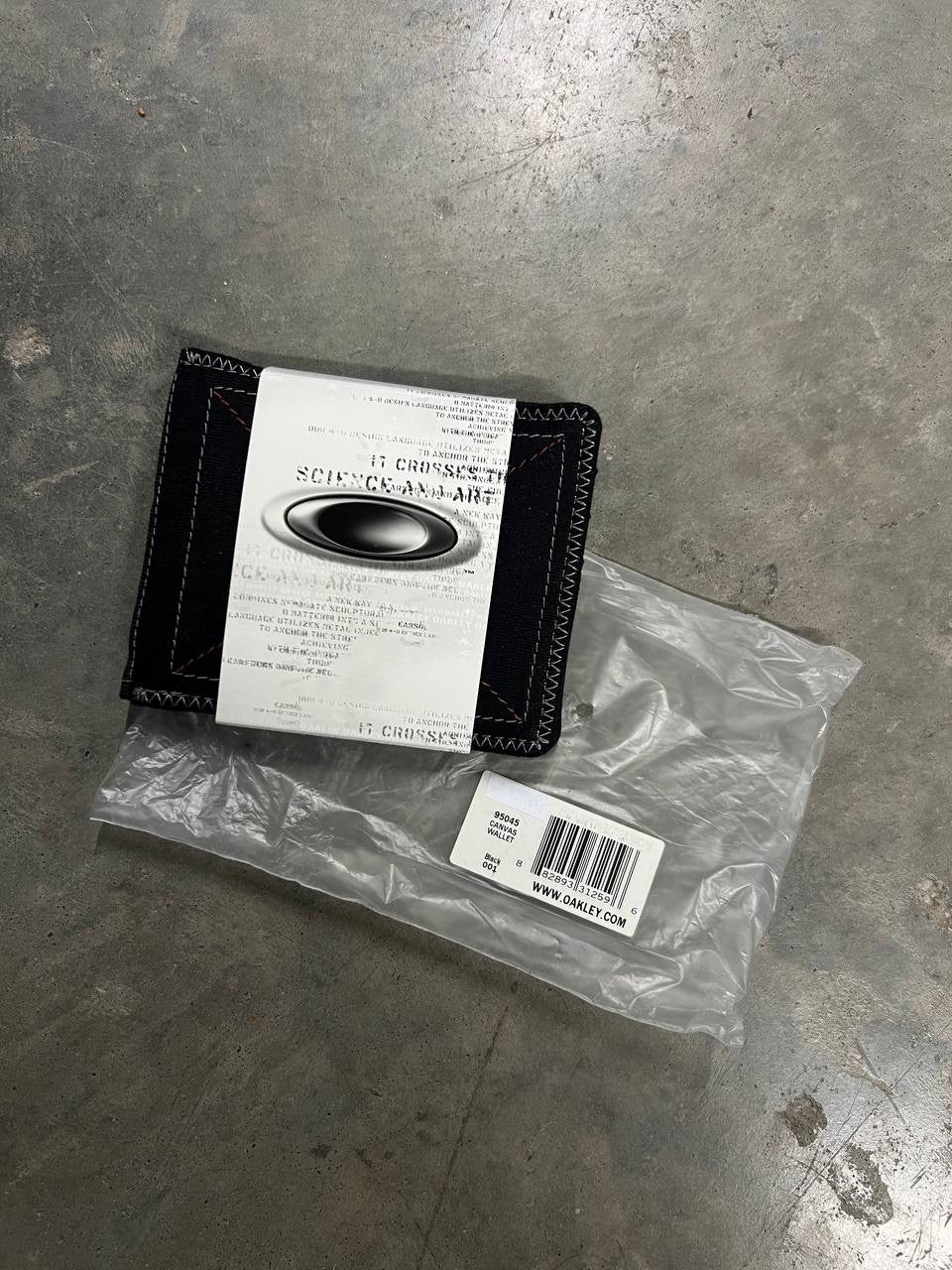 2006 Vintage Oakley Canvas Wallet