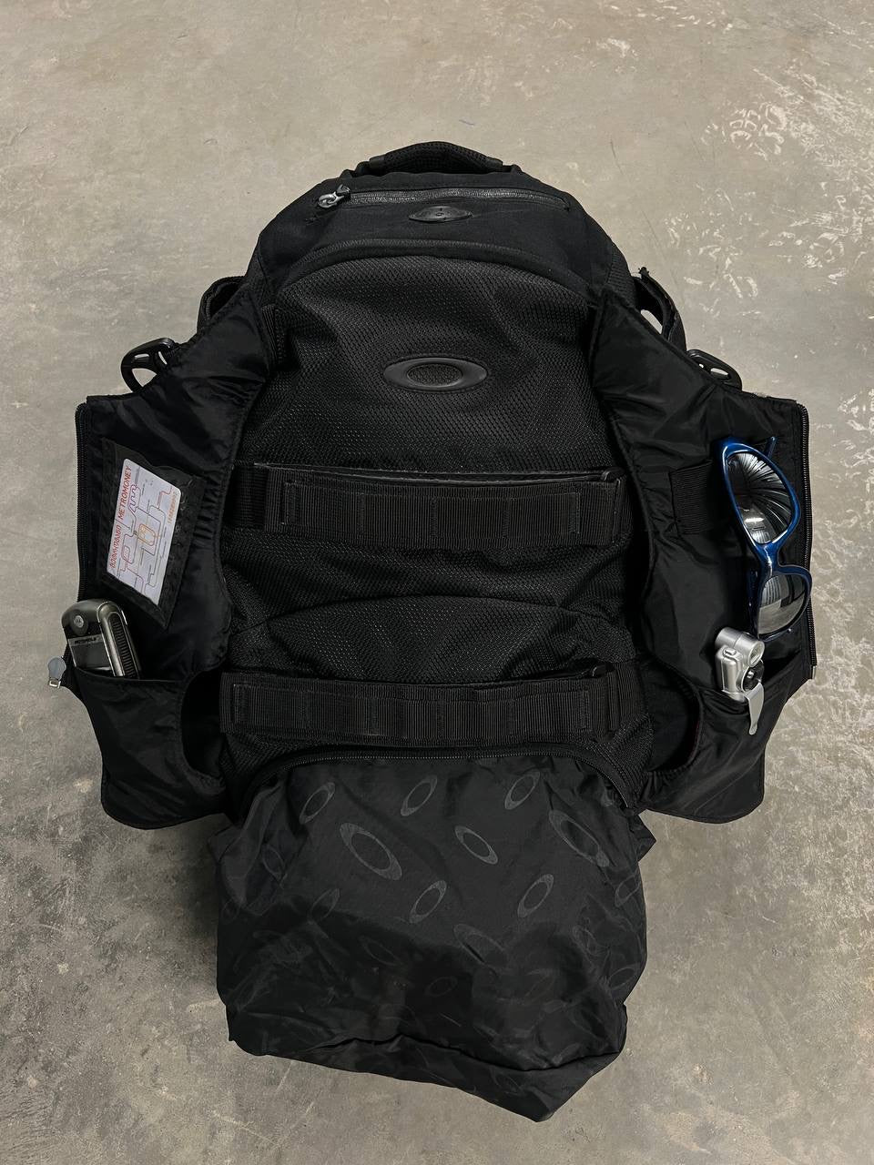 2006 Vintage Oakley Graphic Pack 2.0 Backpack