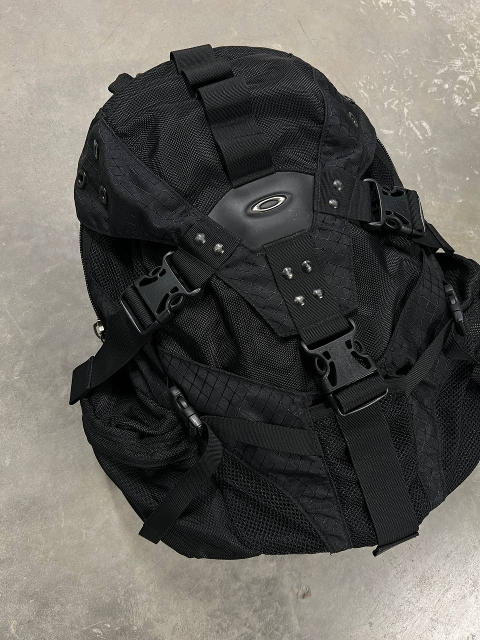90s Vintage Oakley Icon Backpack 1.0