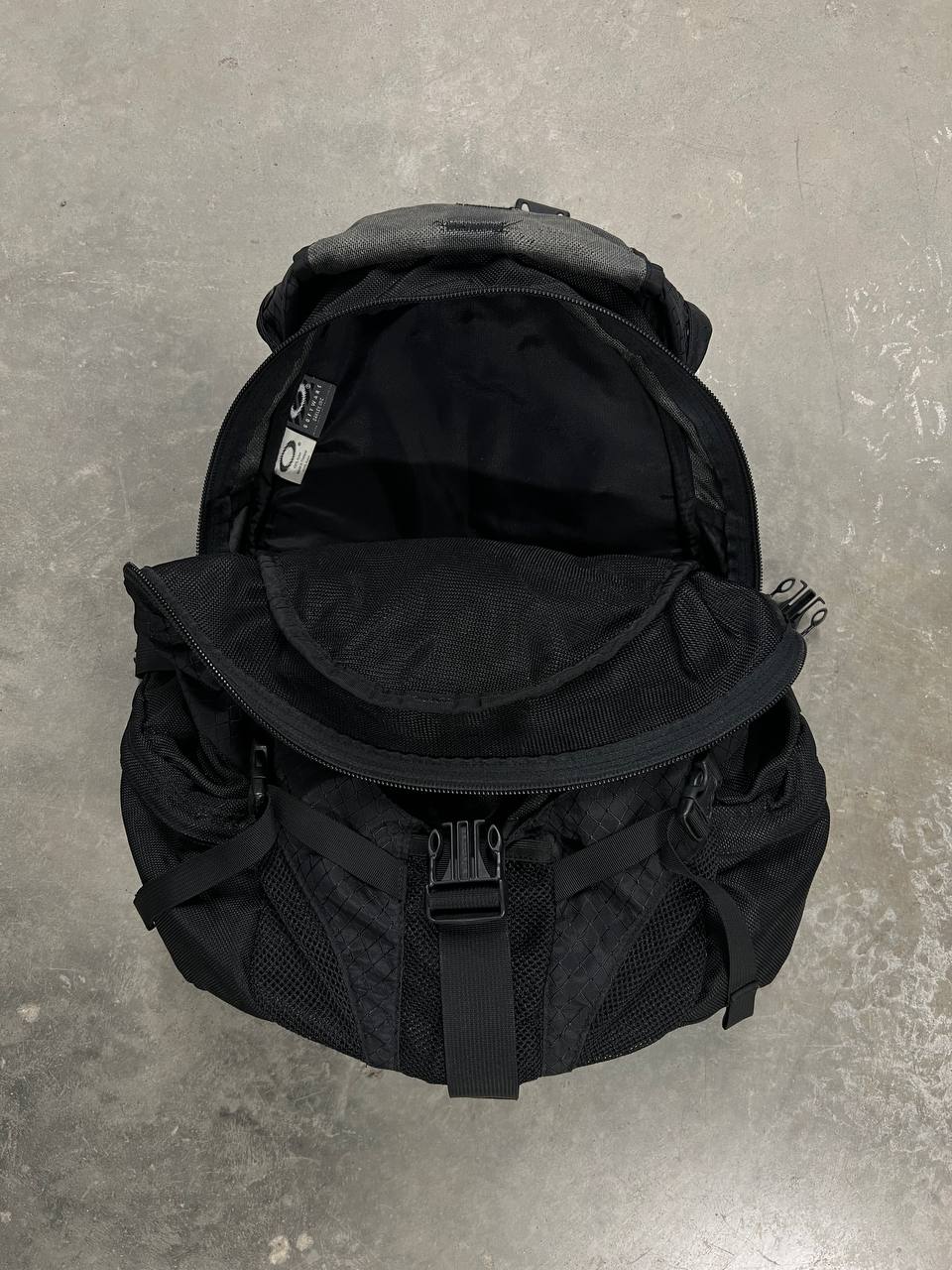 90s Vintage Oakley Icon Backpack 1.0