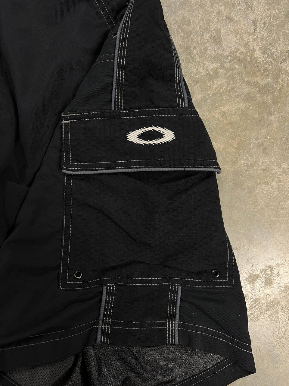 90s Vintage Oakley Software Cargo Shorts
