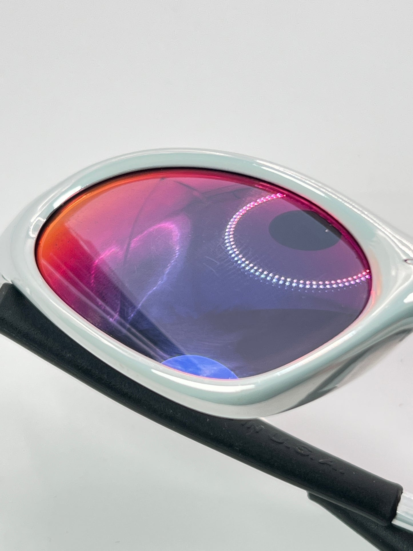 1998 Vintage Oakley Minute White Chrome / Red Iridium Sunglasses