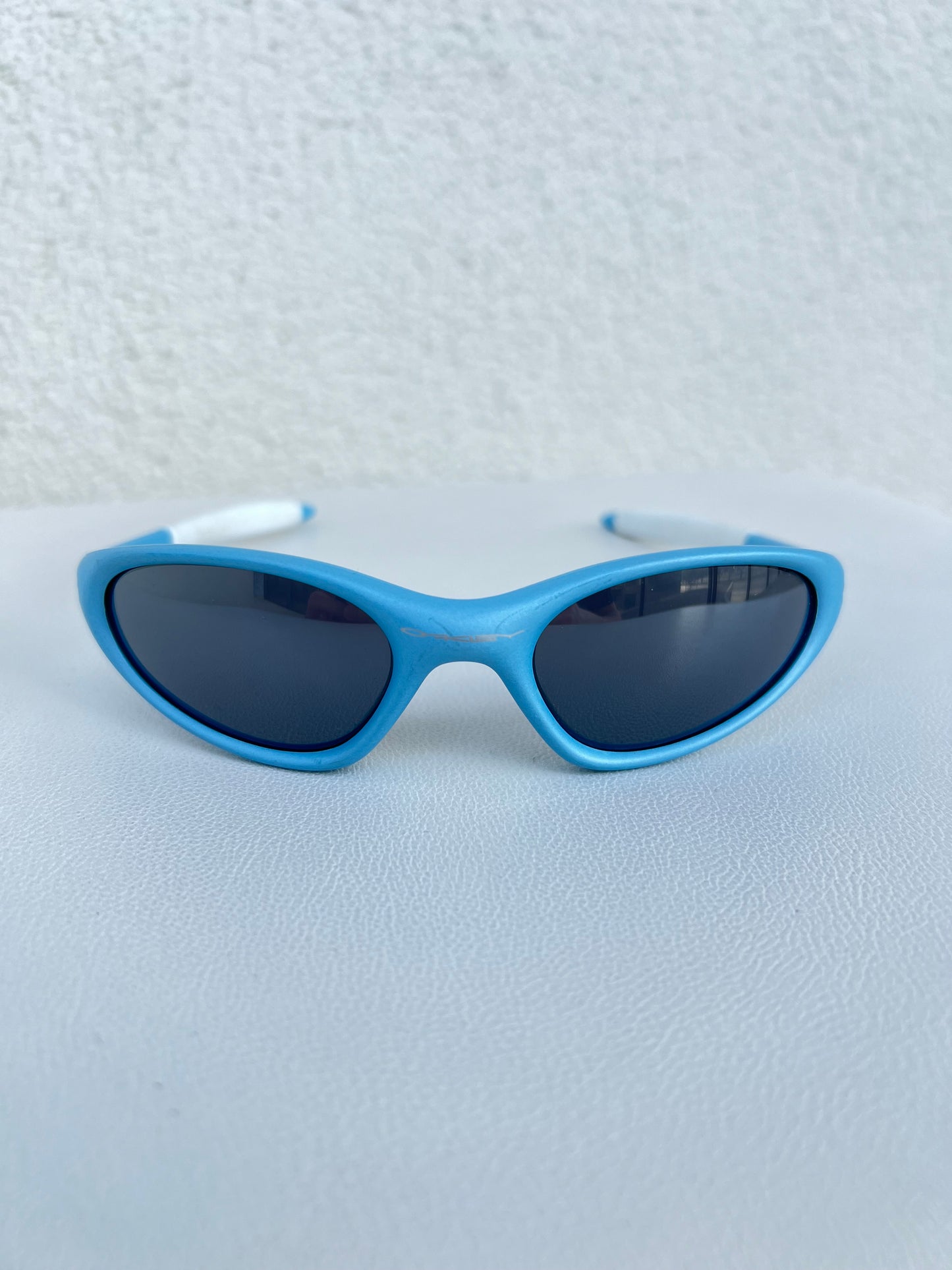 2000 Vintage Oakley Minute Gen 2 Powder Blue / Black Iridium Sunglasses
