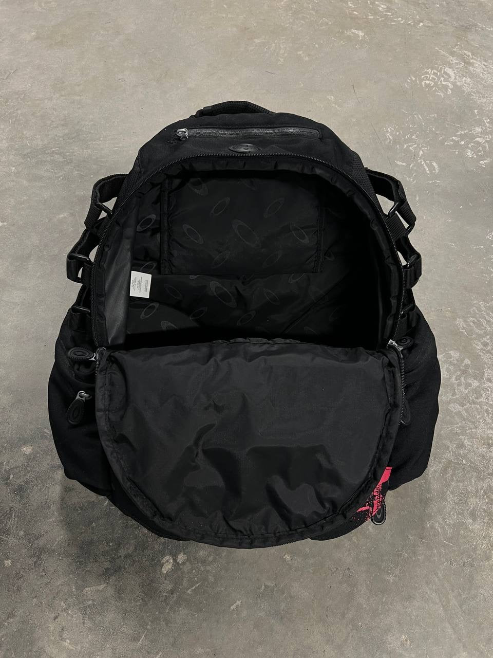 2006 Vintage Oakley Graphic Pack 2.0 Backpack