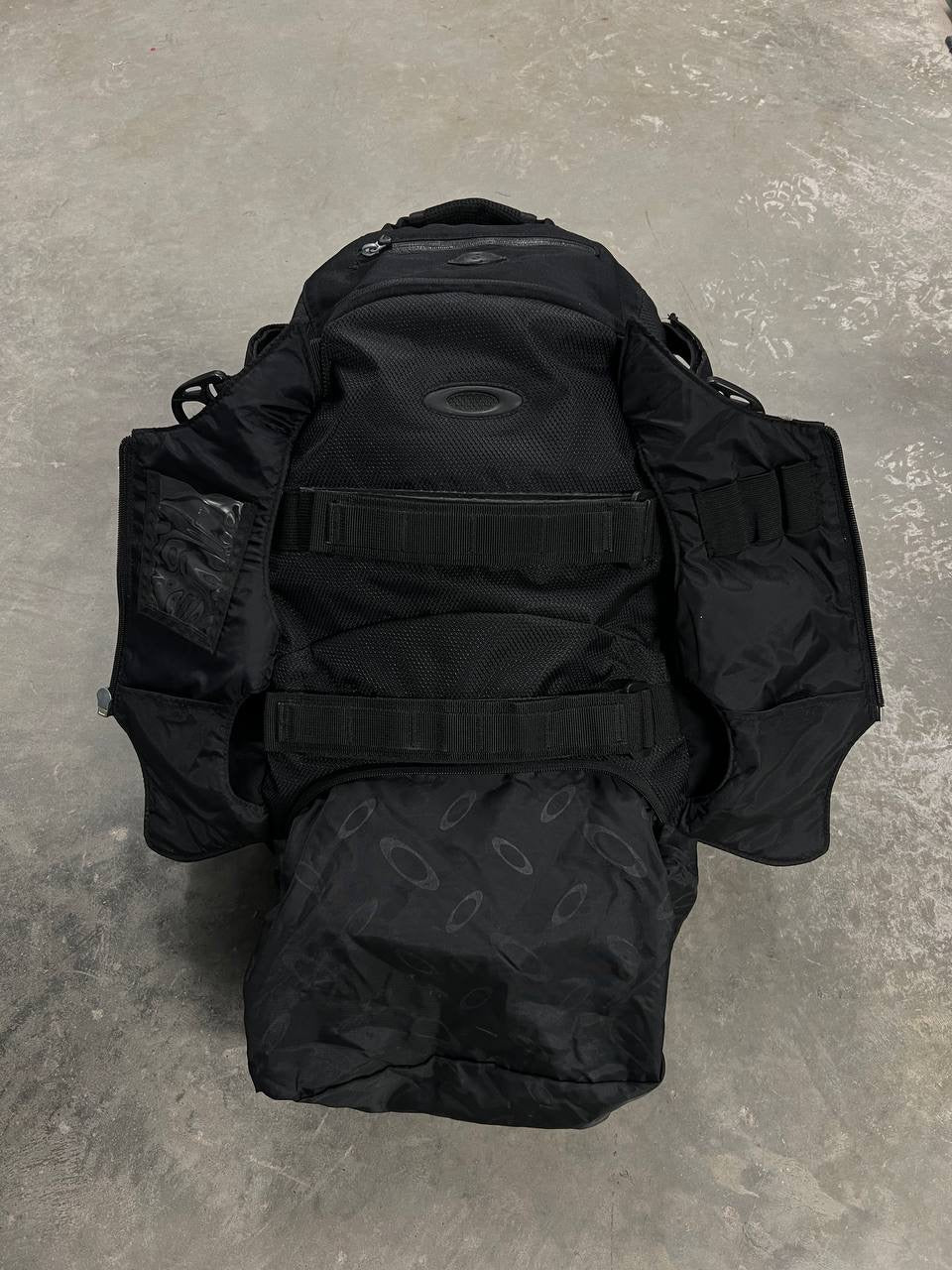 2006 Vintage Oakley Graphic Pack 2.0 Backpack