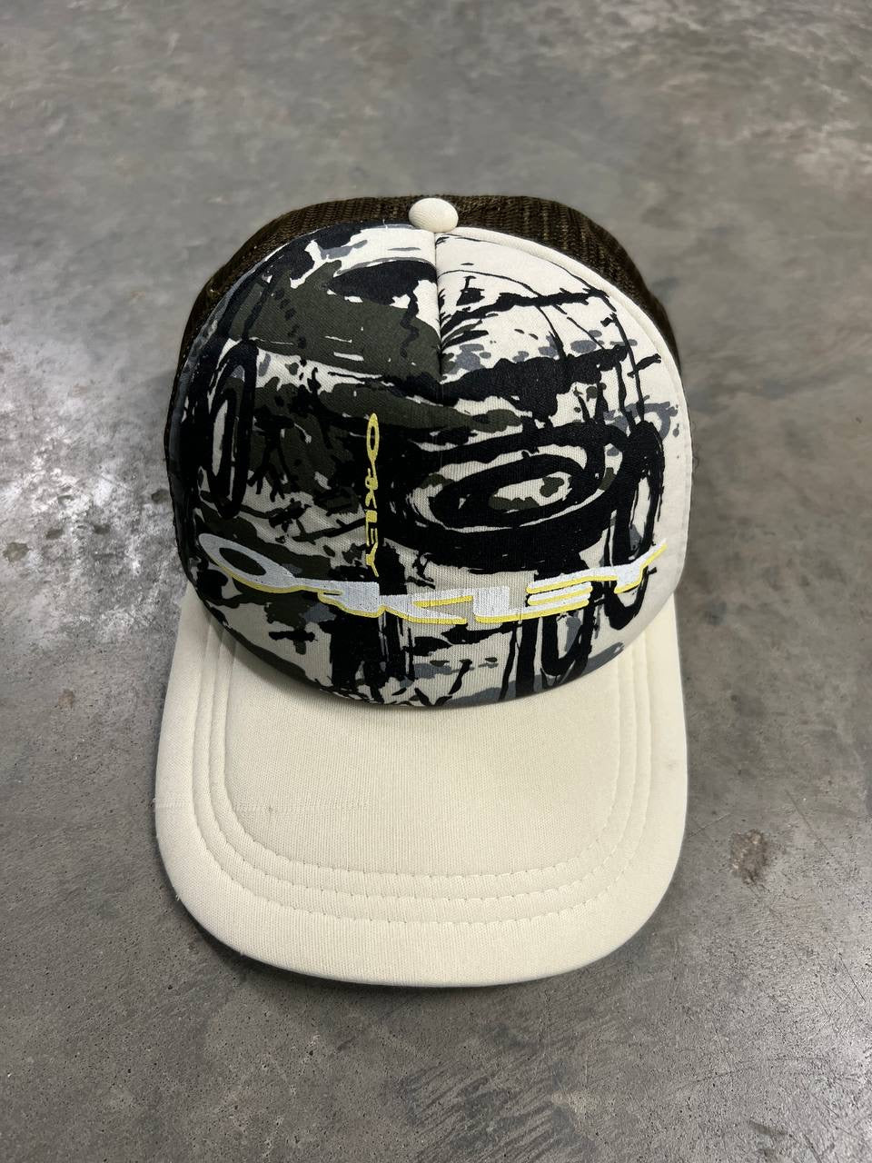 00s Vintage Oakley Trucker Hat