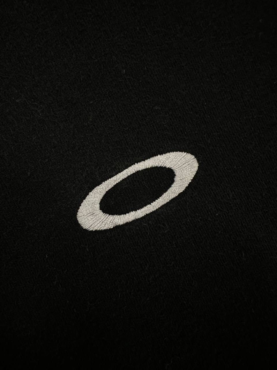 00s Vintage Oakley Center Logo T-Shirt