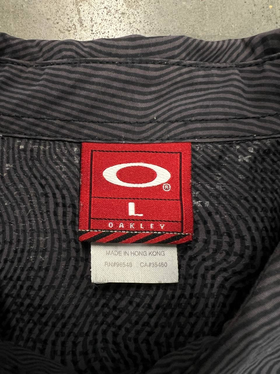 00s Vintage Oakley Optical Illusion Shirt