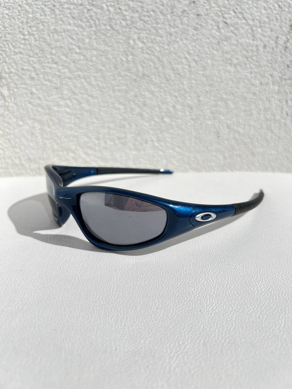 1999 Vintage Oakley Straight Jacket Blue Black Iridium Sunglasses